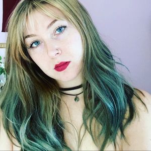 Meet your Posher, Hannah